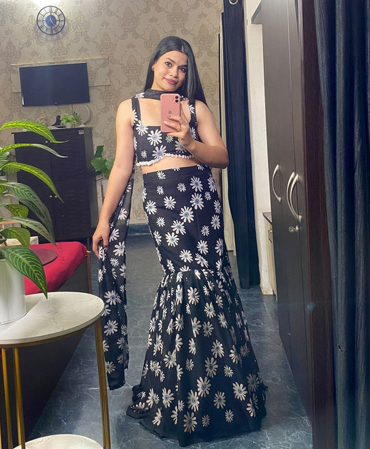 Designer Full Stitched Black Fish Cut Wedding Lehenga For Women